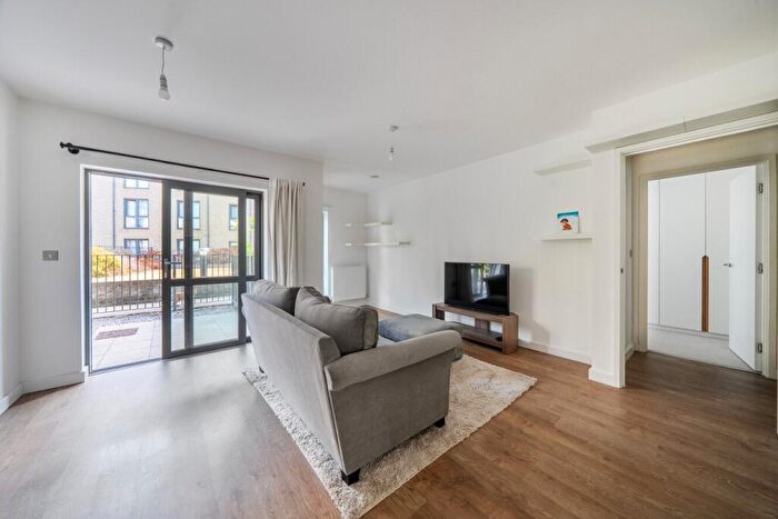 1 Bedroom Flat For Sale In Bishops Road, London, N6