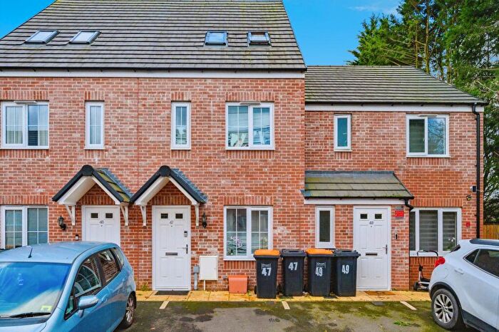 3 Bedroom Terraced House For Sale In Fauna Field, Dunstable, Bedfordshire, LU5