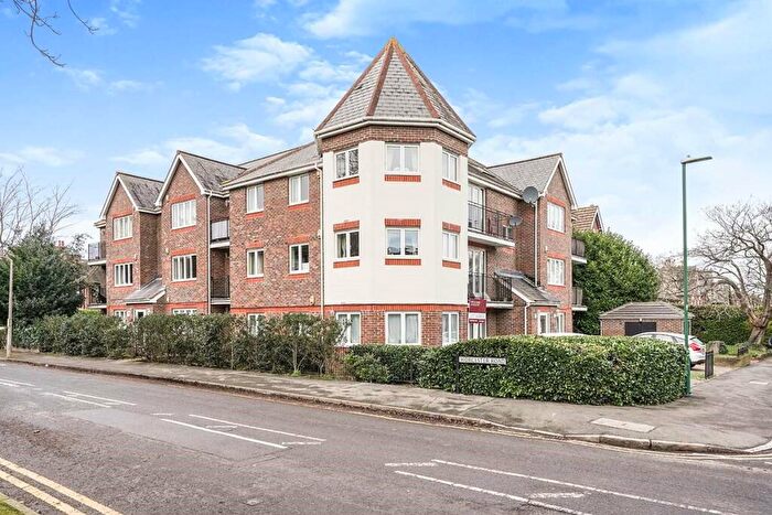 2 Bedroom Flat To Rent In Worcester Road, Sutton, Surrey, SM2