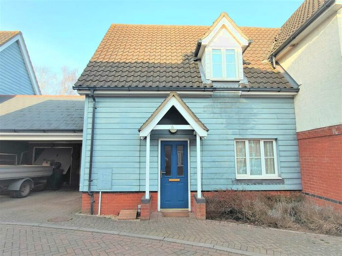 2 Bedroom Property To Rent In Woodlark Drive, Stowmarket, IP14