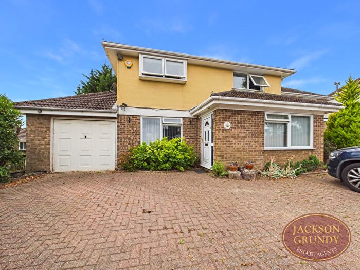 4 Bedroom Detached House For Sale In Harmans Way, Weedon, NN7