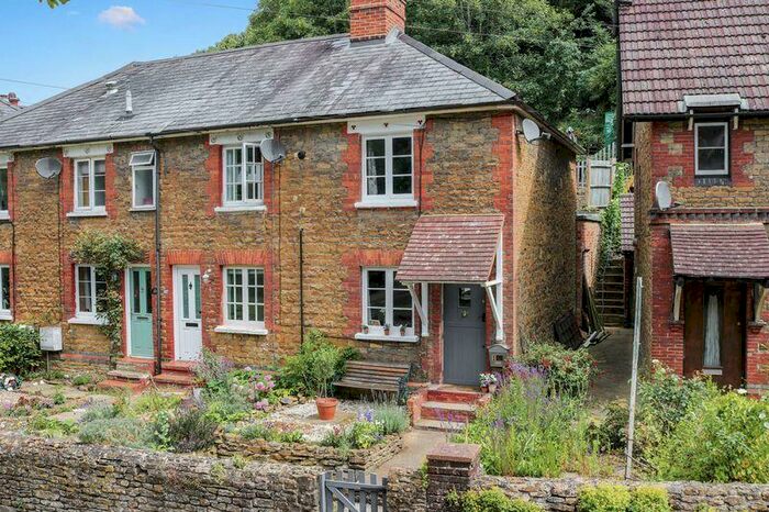 2 Bedroom End Of Terrace House To Rent In Brighton Road, Godalming, GU7