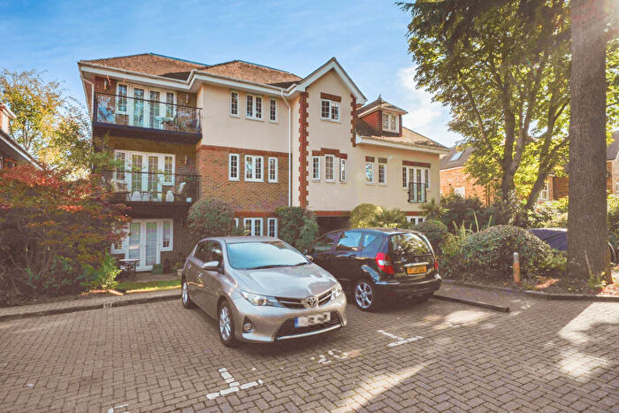 1 Bedroom Flat For Sale In Woodham Place, Sheerwater Road, Woodham, Surrey, KT15