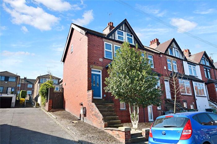 2 Bedroom End Of Terrace House To Rent In Granny Avenue, Churwell, Morley, Leeds, LS27