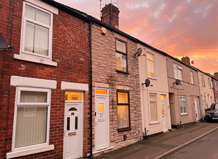2 Bedroom Terraced House For Sale In Gedling Street, Mansfield, NG18