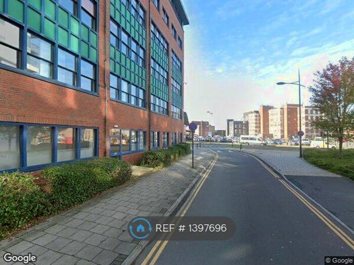 2 Bedroom Flat To Rent In Beckhampton Street, Swindon, SN1