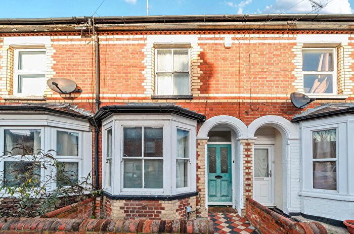 2 Bedroom Terraced House For Sale In Norton Road, Reading, Berkshire, RG1