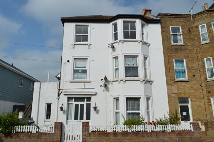 3 Bedroom Maisonette To Rent In Albert Road, Hythe, Kent, CT21