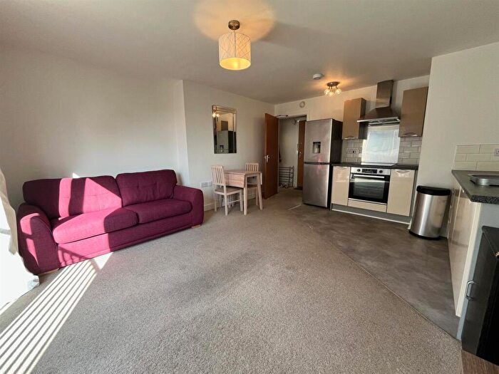 2 Bedroom Flat To Rent In Slater House, Woden Street, Salford, M5