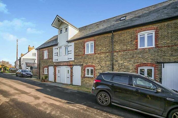 4 Bedroom Leisure Facility Commercial For Sale In Featherbed Lane, Selling, Faversham, ME13