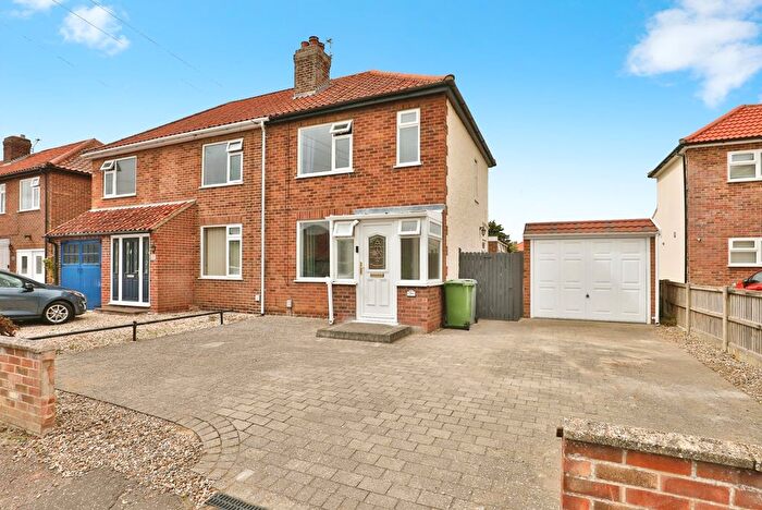 2 Bedroom Semi-Detached House For Sale In Blenheim Crescent, Norwich, Norfolk, NR7