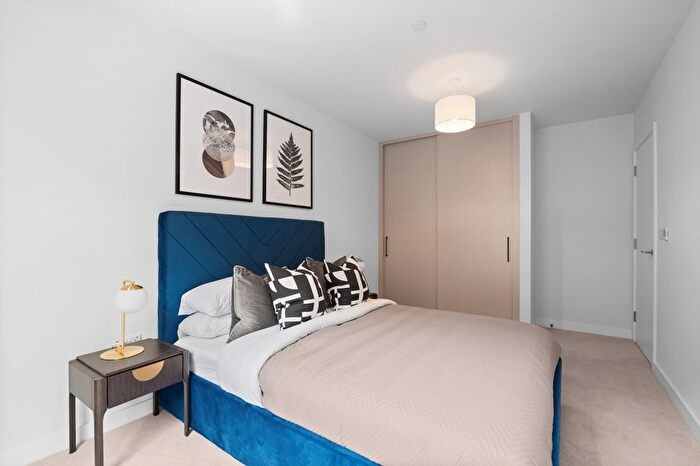 2 Bedroom Flat For Sale In Samara Drive, Southall, UB1