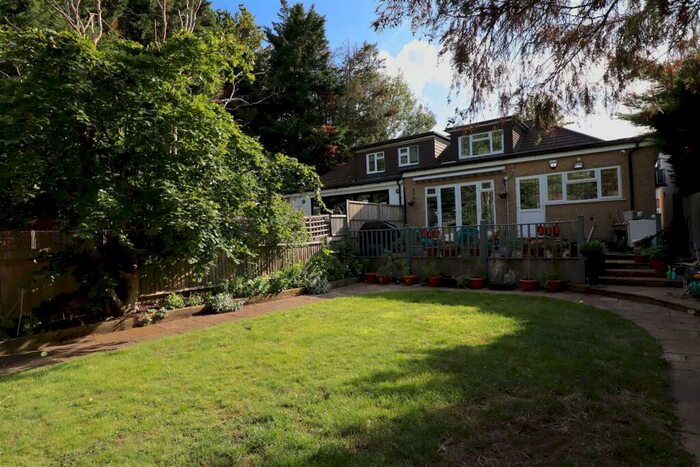 3 Bedroom Semi-Detached Bungalow To Rent In Rayners Lane, Pinner, HA5