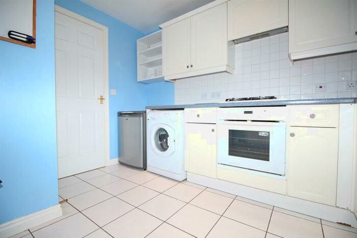 3 Bedroom Flat To Rent In Columbia Road, Broxbourne, EN10