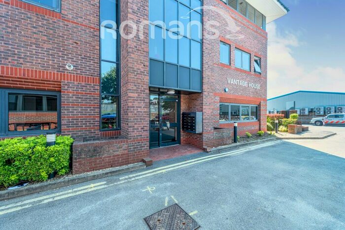 2 Bedroom Apartment To Rent In Vantage House, Hook, RG27