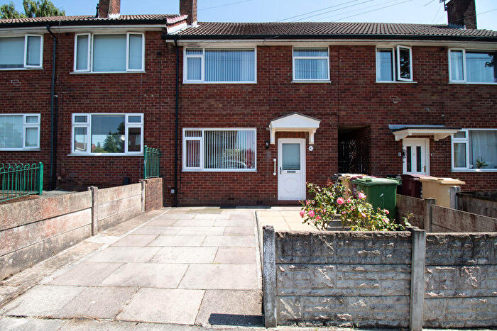3 Bedroom Terraced House For Sale In Grasmere Avenue, Farnworth, Bolton, BL4