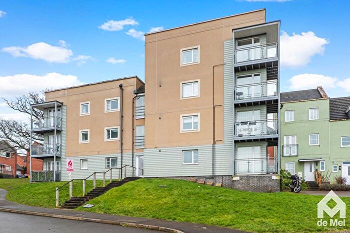2 Bedroom Flat For Sale In Ledbury Court, Cheltenham, Gloucestershire, GL52