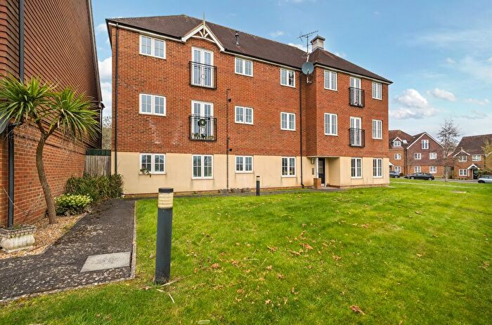 2 Bedroom Flat For Sale In Shearing Drive, Burgess Hill, RH15