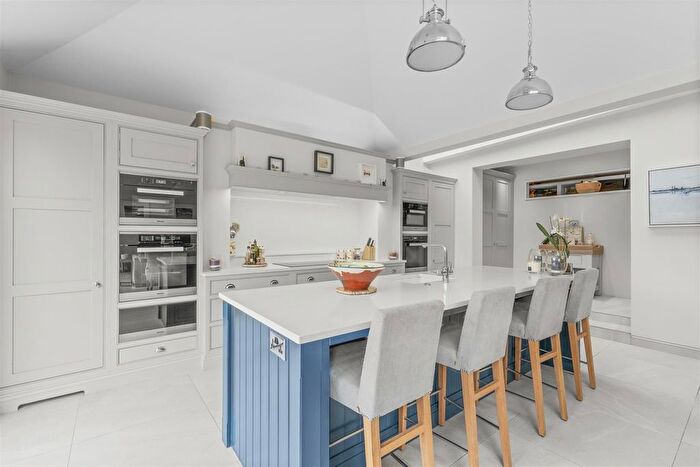 5 Bedroom Detached House For Sale In Hamilton Road, High Wycombe, HP13