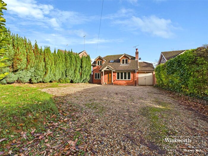 4 Bedroom Detached House For Sale In Hatch Lane, Chapel Row, Reading, Berkshire, RG7