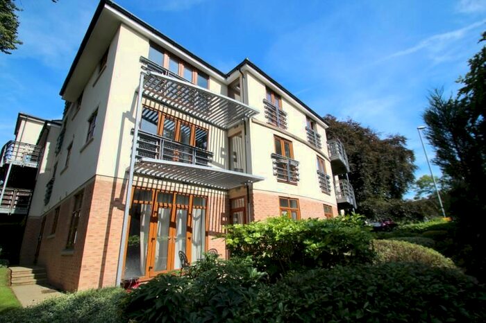 2 Bedroom Flat To Rent In Harrogate Road, Chapel Allerton, Leeds, LS17