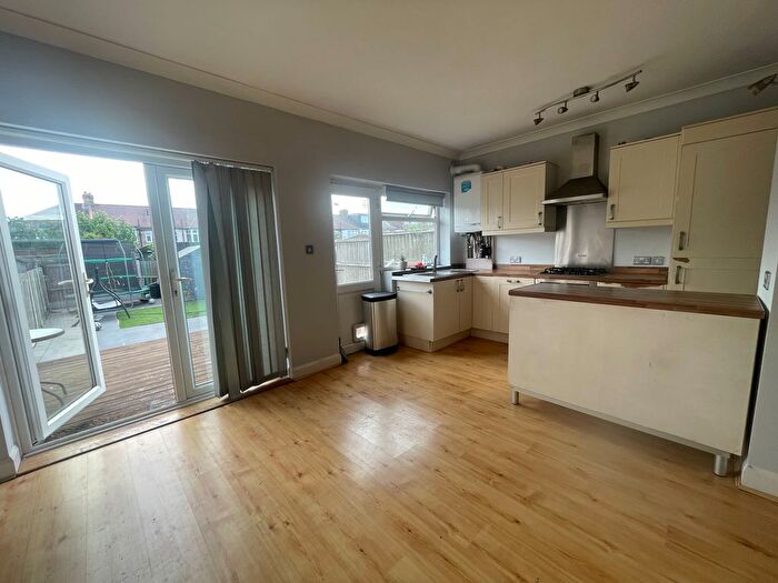 3 Bedroom Terraced House To Rent In Havering Gardens, Romford, RM6