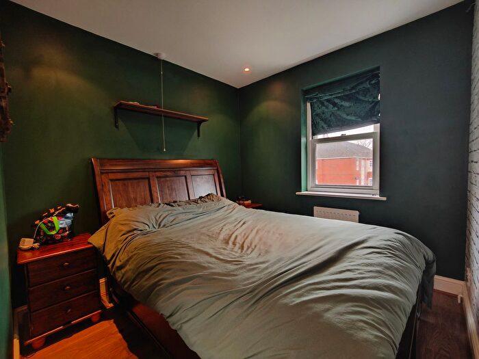 1 Bedroom End Of Terrace House For Sale In Calcott Park, Yateley, Hampshire, GU46