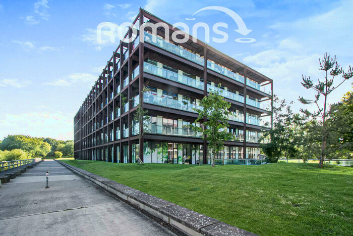 1 Bedroom Apartment To Rent In Lake Shore Drive, BS13