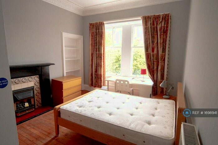 5 Bedroom Flat To Rent In Barclay Terrace, Edinburgh, EH10