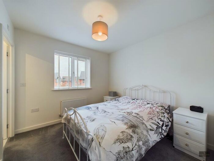 3 Bedroom End Of Terrace House For Sale In Lower Coppice, Exeter, EX1