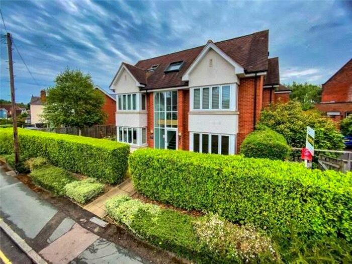 1 Bedroom Apartment To Rent In Station Road, West Byfleet, Surrey, KT14