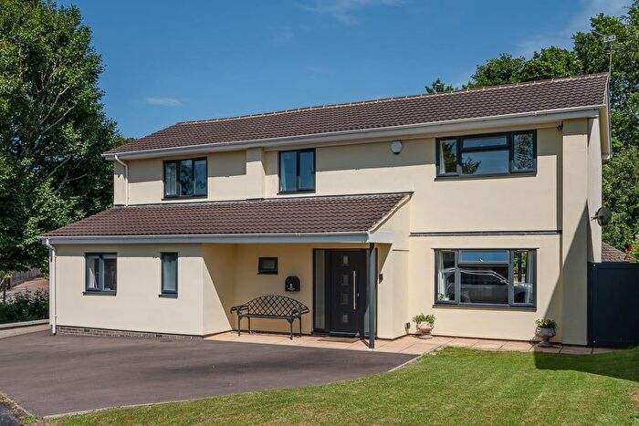 4 Bedroom Detached House For Sale In Merestones Drive, The Park, Cheltenham, GL50