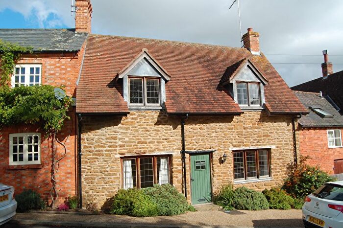 2 Bedroom Cottage To Rent In School Lane, Badby, Daventry, Northamptonshire, NN11