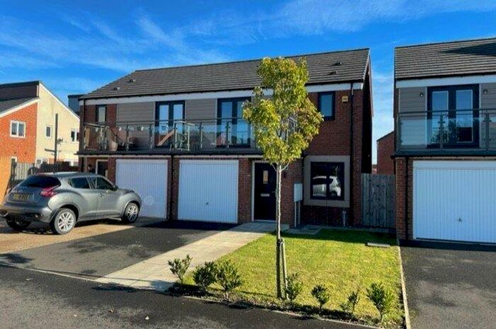 3 Bedroom Semi-Detached House To Rent In Elmwood Park Grove, Newcastle Upon Tyne, Tyne And Wear, NE13