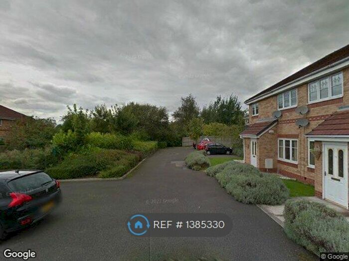 2 Bedroom Flat To Rent In Hinchley Way, Swinton, Manchester, M27