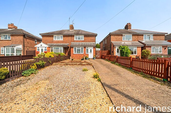 3 Bedroom Semi-detached House For Sale In Springfield Crescent, Royal Wootton Bassett, SN4