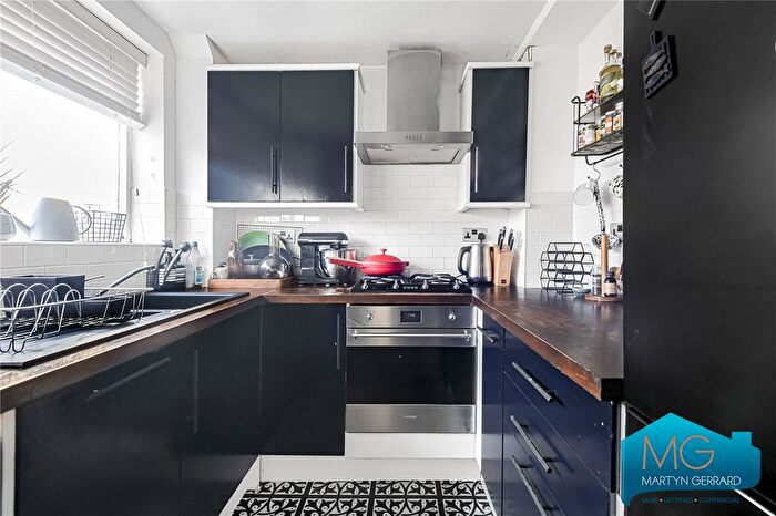 1 Bedroom Flat For Sale In Fairfield Road, London, N8