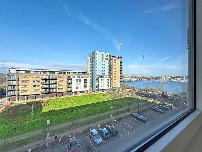 1 Bedroom Flat To Rent In Douglas House, Prospect Place, Ferry Court, Cardiff, CF11