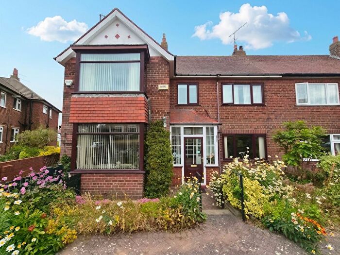 4 Bedroom Semi-Detached House For Sale In Lowdale Avenue, Scarborough, YO12