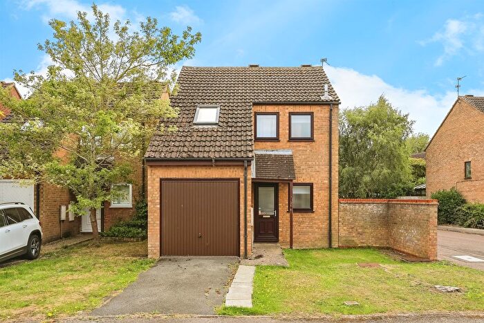 3 Bedroom Semi-Detached House For Sale In Annesley Close, Sawtry, Huntingdon, PE28