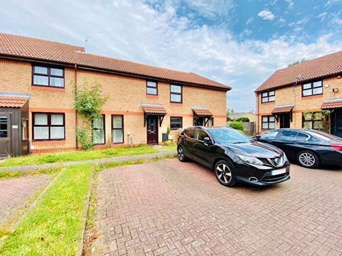 2 Bedroom Terraced House To Rent In Mulberry Close, New Barnet, EN4