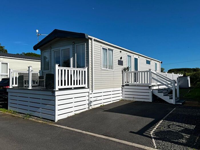 2 Bedroom Park Home For Sale In Felton, Morpeth, NE65