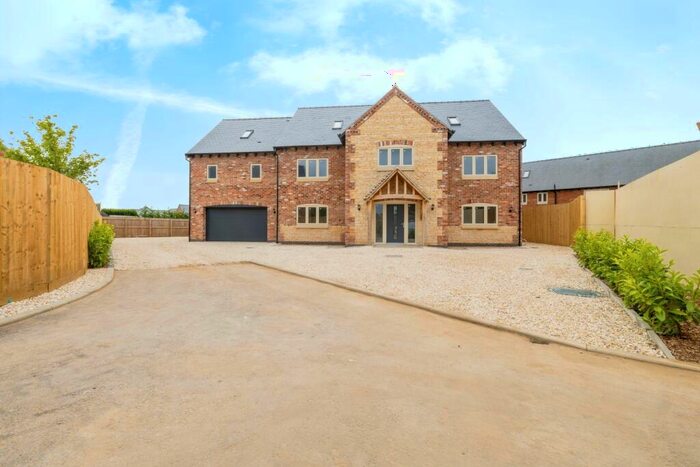 5 Bedroom Detached House For Sale In Jubilee Close, Sturton By Stow, LN1