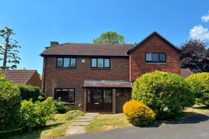 4 Bedroom Detached House To Rent In Britts Farm Road, Uckfield, TN22