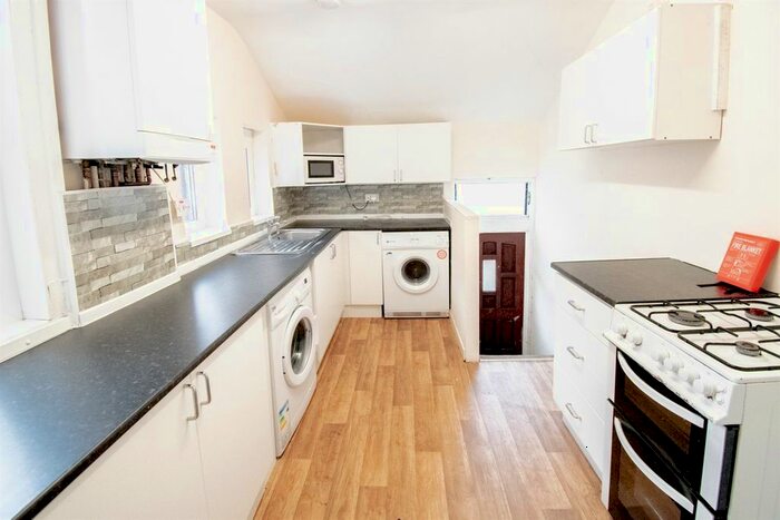 4 Bedroom Maisonette To Rent In Cavendish Road, Jesmond, Newcastle Upon Tyne, NE2