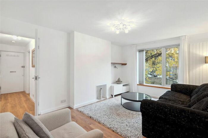 2 Bedroom Flat To Rent In Abbotts Close, Alwyne Road, N1