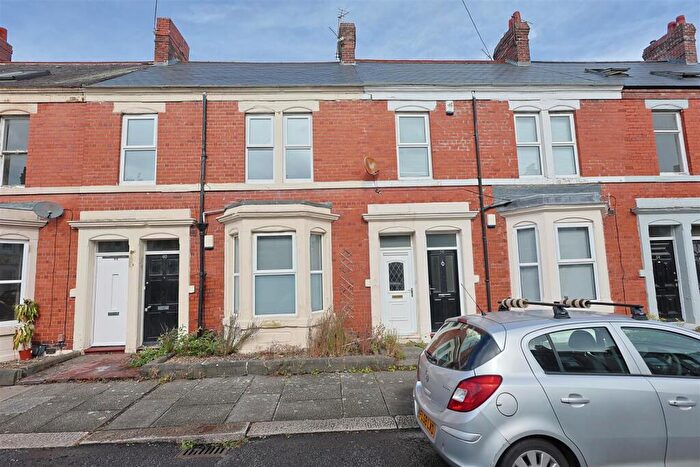 3 Bedroom Flat To Rent In Tavistock Road, Jesmond, Newcastle Upon Tyne, NE2