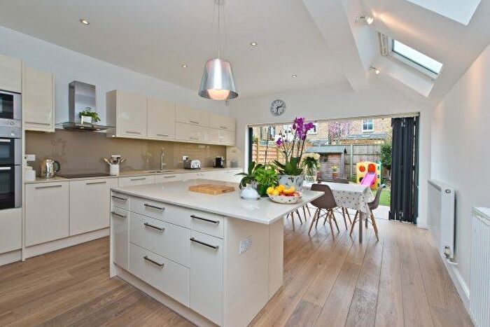 4 Bedroom Property To Rent In Elborough Street, Southfields, SW18