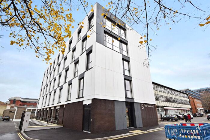 2 Bedroom Apartment For Sale In The Boulevard, Crawley, West Sussex, RH10