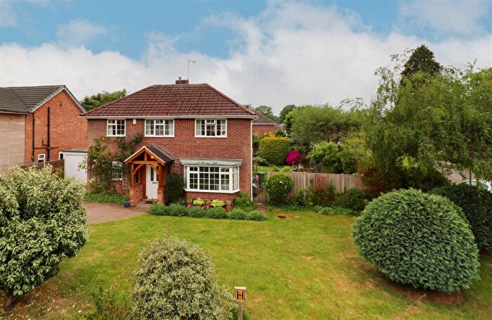 3 Bedroom Detached House For Sale In Cypress Drive, Fleet, GU51